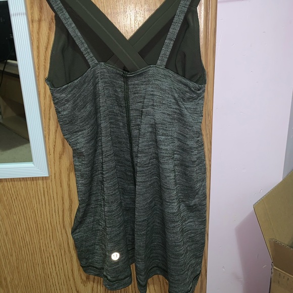 Grey/Green Lululemon Tank - Picture 3 of 5